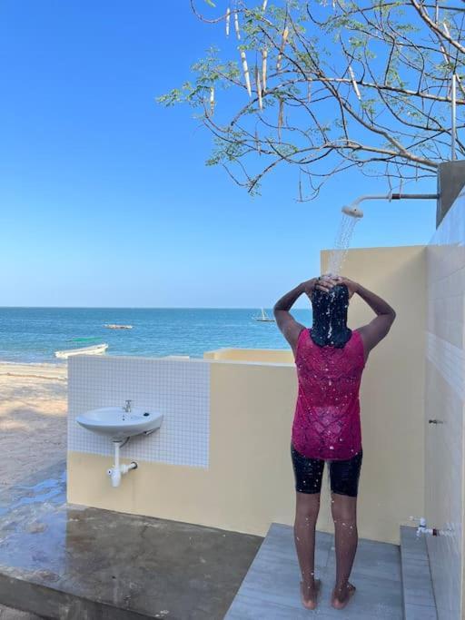 Lui Ushongo Beach House Pangani Extérieur photo
