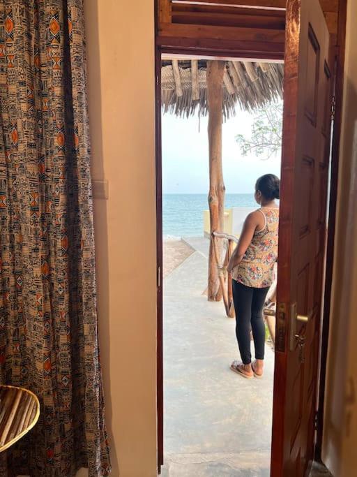 Lui Ushongo Beach House Pangani Extérieur photo